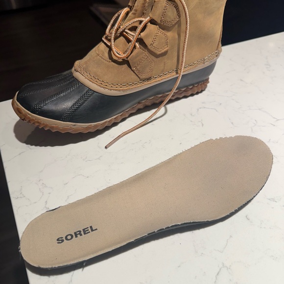 sorel out and about classic women’s waterproof boot - Picture 10 of 10